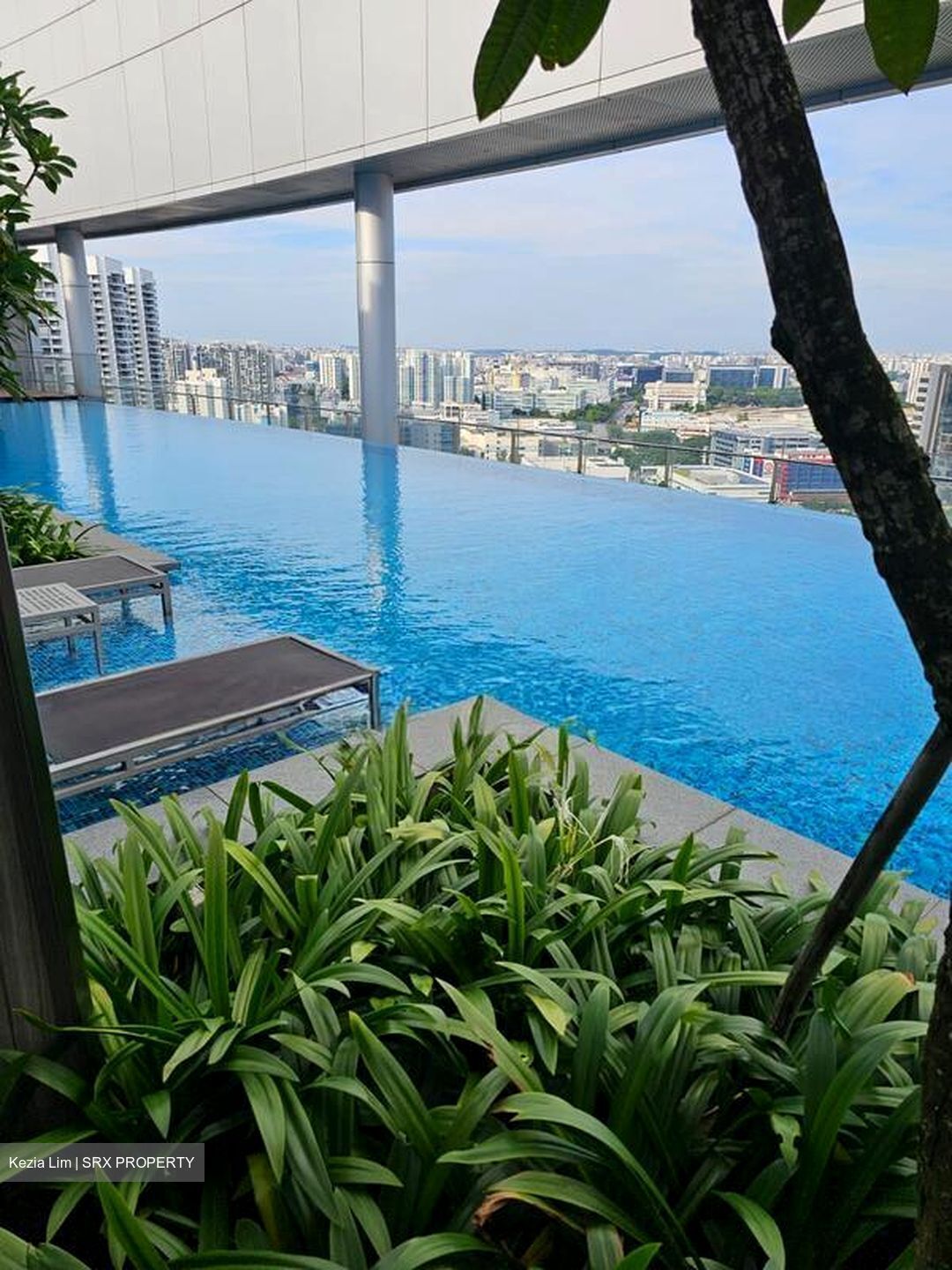 Arc 380 (D8), Office #498168061